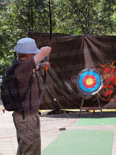 Archer and Target | Cheap Stock Photo - Click Image to Close