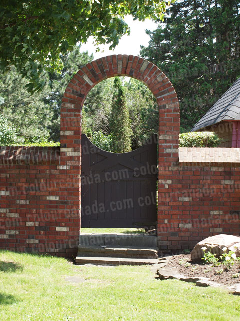 Garden Gate in Brick Wall | Cheap Stock Photo